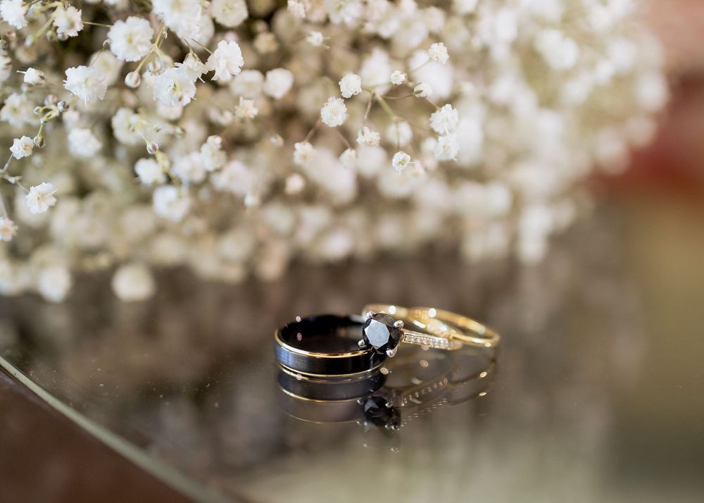 close up wedding ring detail photo, destination wedding photographer with free photography in exchange for expenses from Canada, elopement
