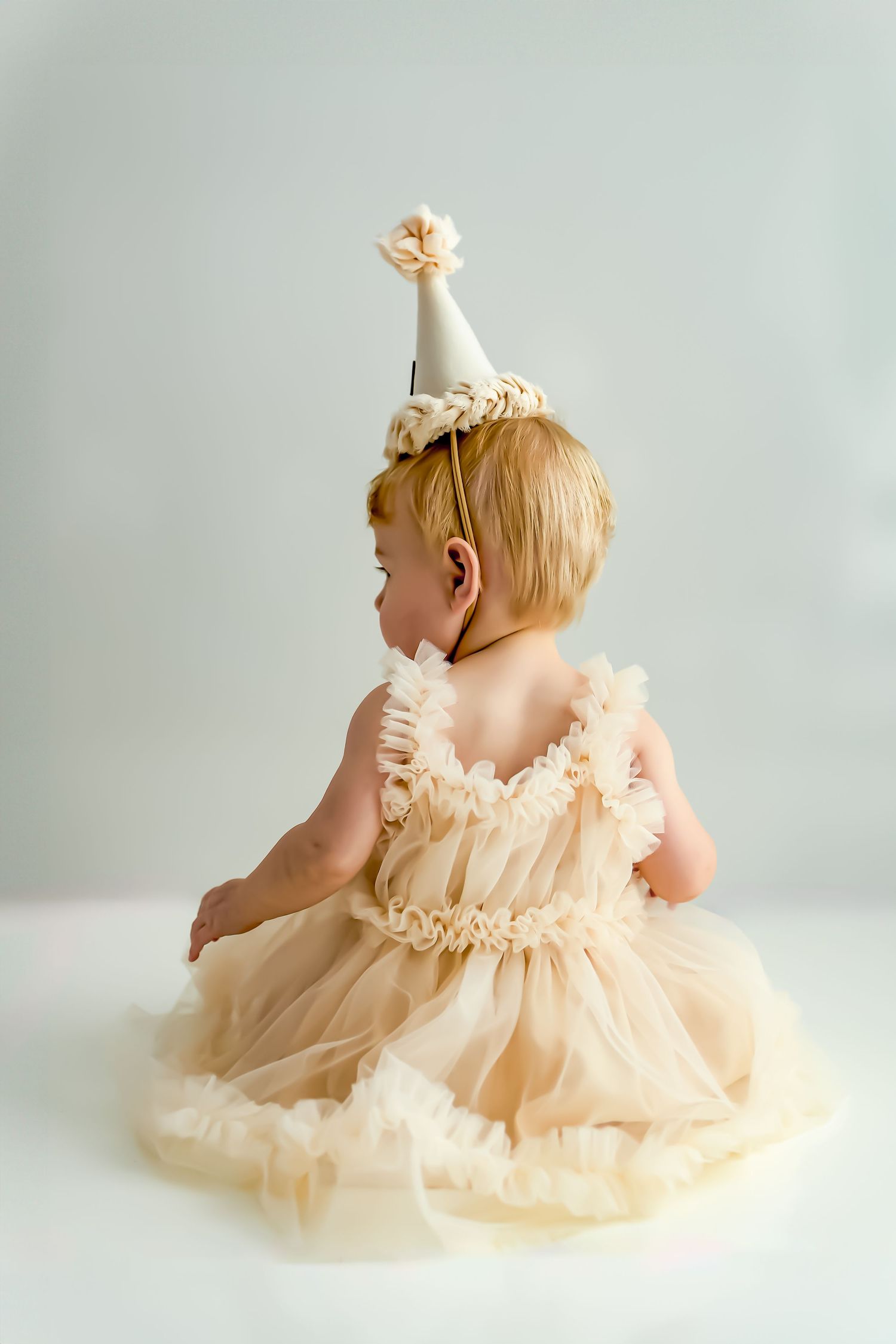 Affordable cake smash photographer in Richmond, Virginia. Milestone photo sessions in RVA. Children photographer in Richmond, Virginia