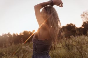 Ritratto ambientato a Cogliate – Dreaming. Ritratti intimi e ispirati, tra luce e atmosfera. Un’esperienza visiva autentica, la tua luce