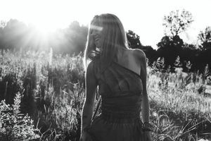 Ritratto ambientato a Cogliate – Dreaming. Ritratti intimi e ispirati, tra luce e atmosfera. Un’esperienza visiva autentica, la tua luce