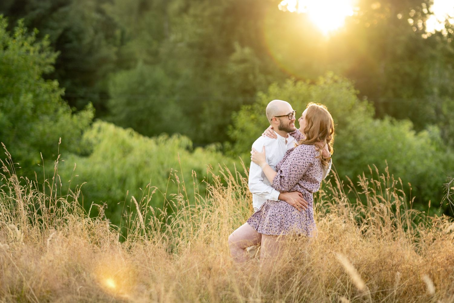 Gorgeous. Engagement picture in the golden hour glow at Brightwater Woodinville wedding venue. PNW wedding photography by Filling the Frame