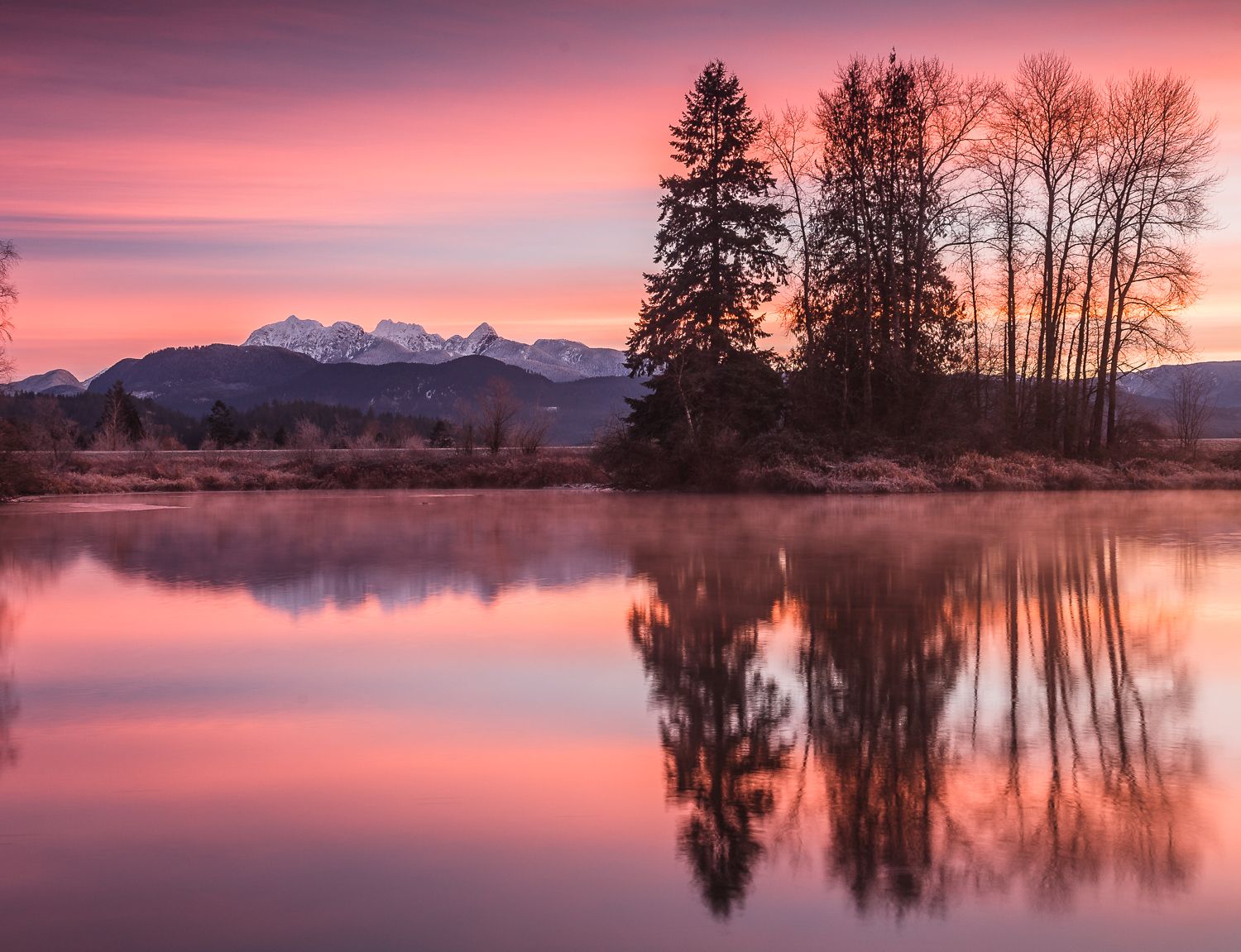 Alouette River, Pitt Meadows, Maple Ridge Golden Ears Mountains, Mount Blanshard, British Columbia
