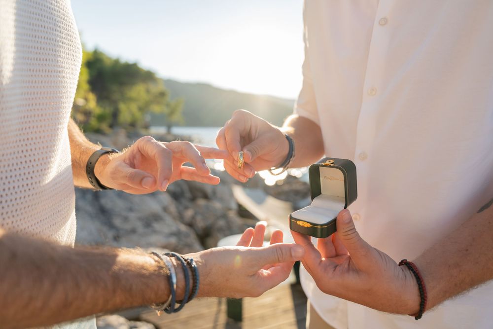Surprise your partner with Dinner for 2 and proposal in Stari Grad Hvar - and photo session