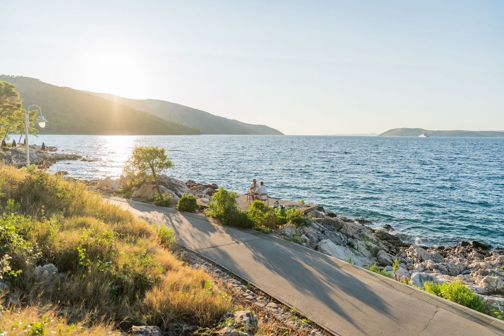 Surprise your partner with Dinner for 2 and proposal in Stari Grad Hvar - and photo session