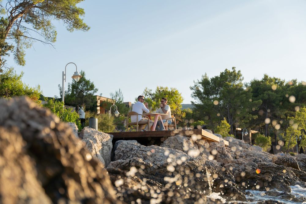 Surprise your partner with Dinner for 2 and proposal in Stari Grad Hvar - and photo session