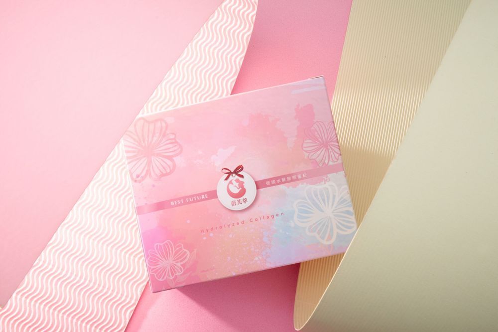 Pink gift cards featuring delicate bow and floral patterns arranged in a stylish presentation.