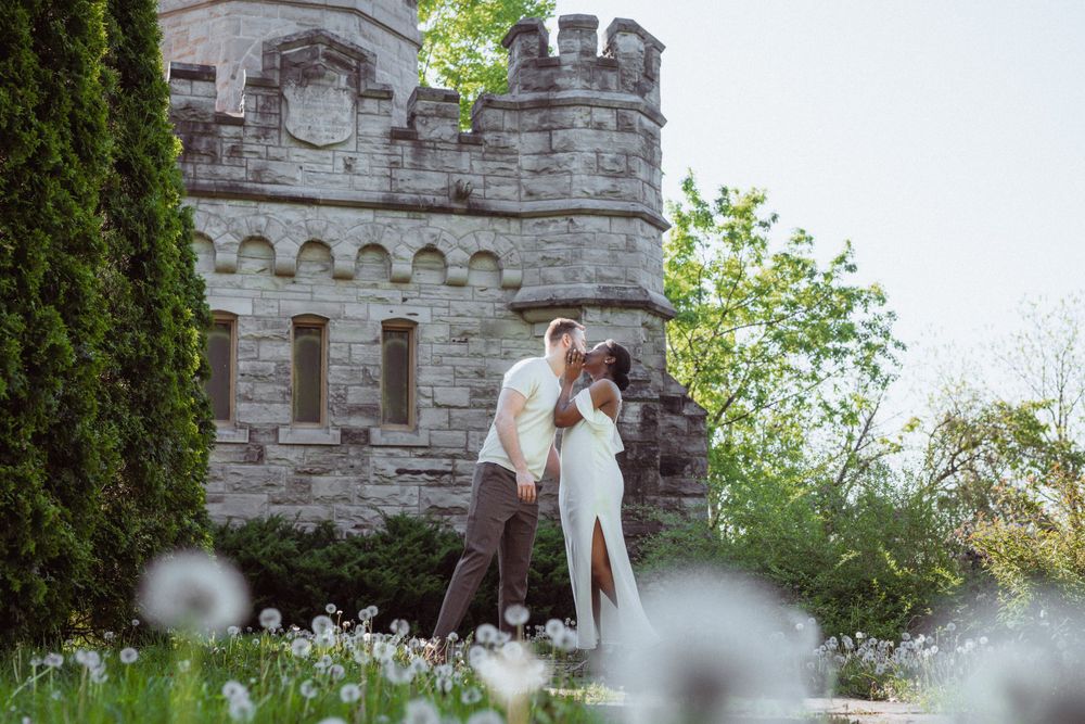 wedding photographer in Hamilton. Battlefield park.