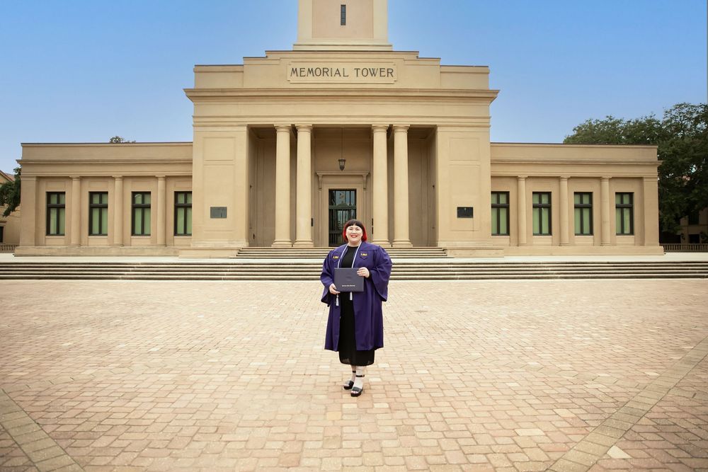LSU graduation pictures