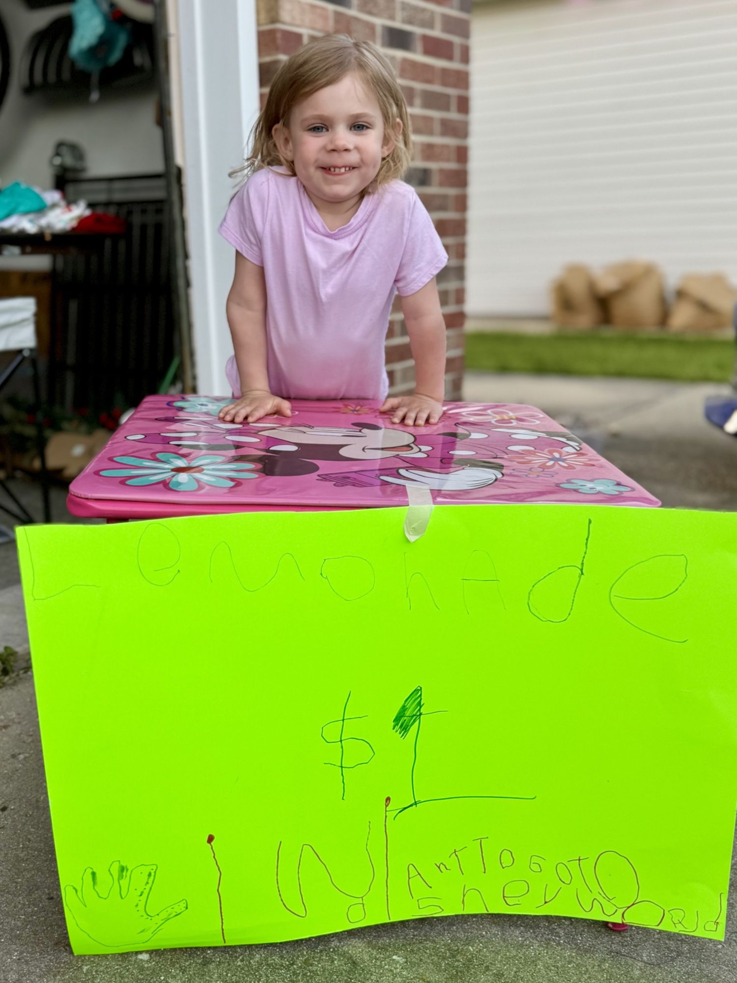 Springfield, IL photographer captures family sessions and shares insight to her life.