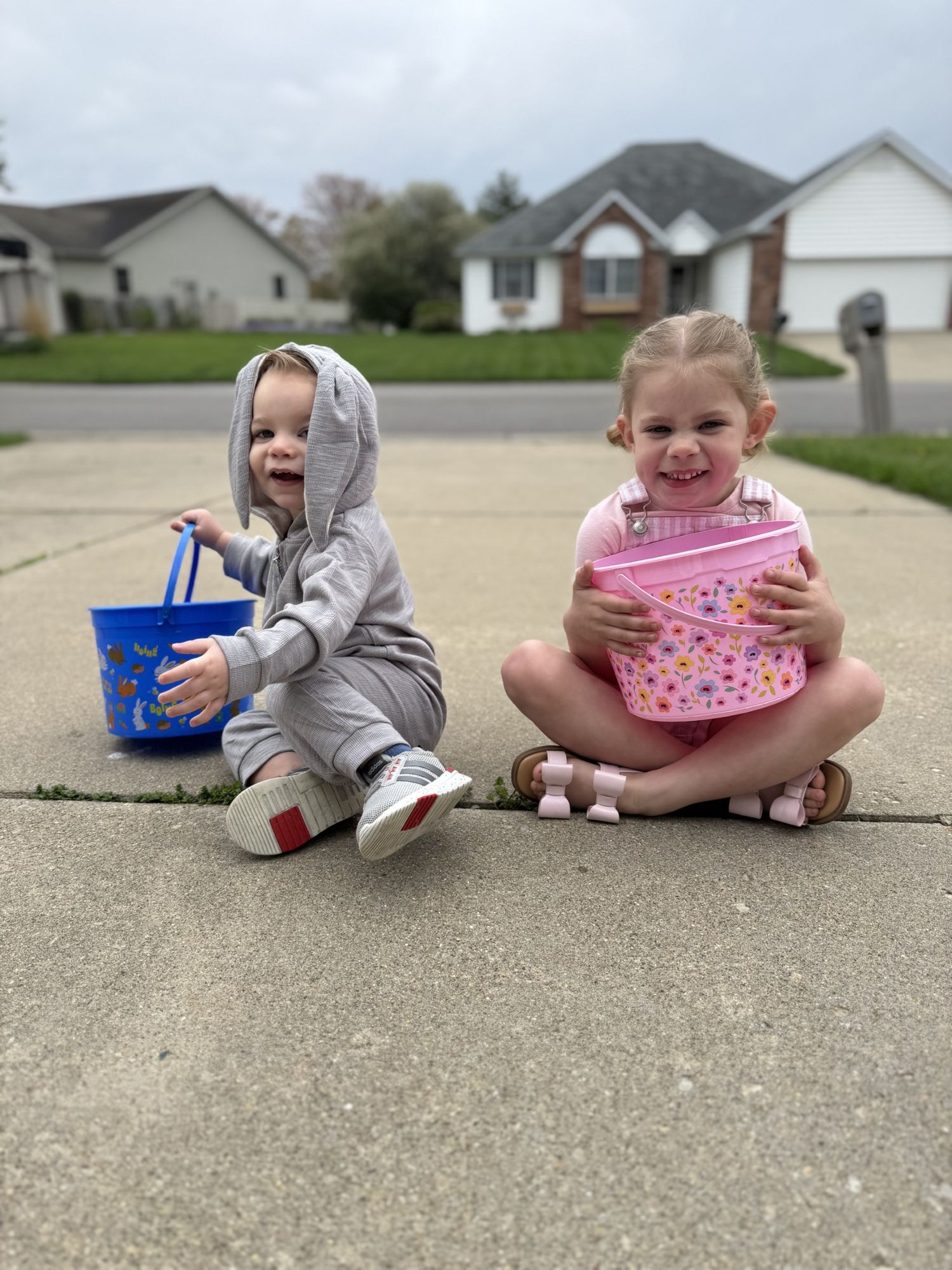 Springfield, IL photographer captures family sessions and shares insight to her life.