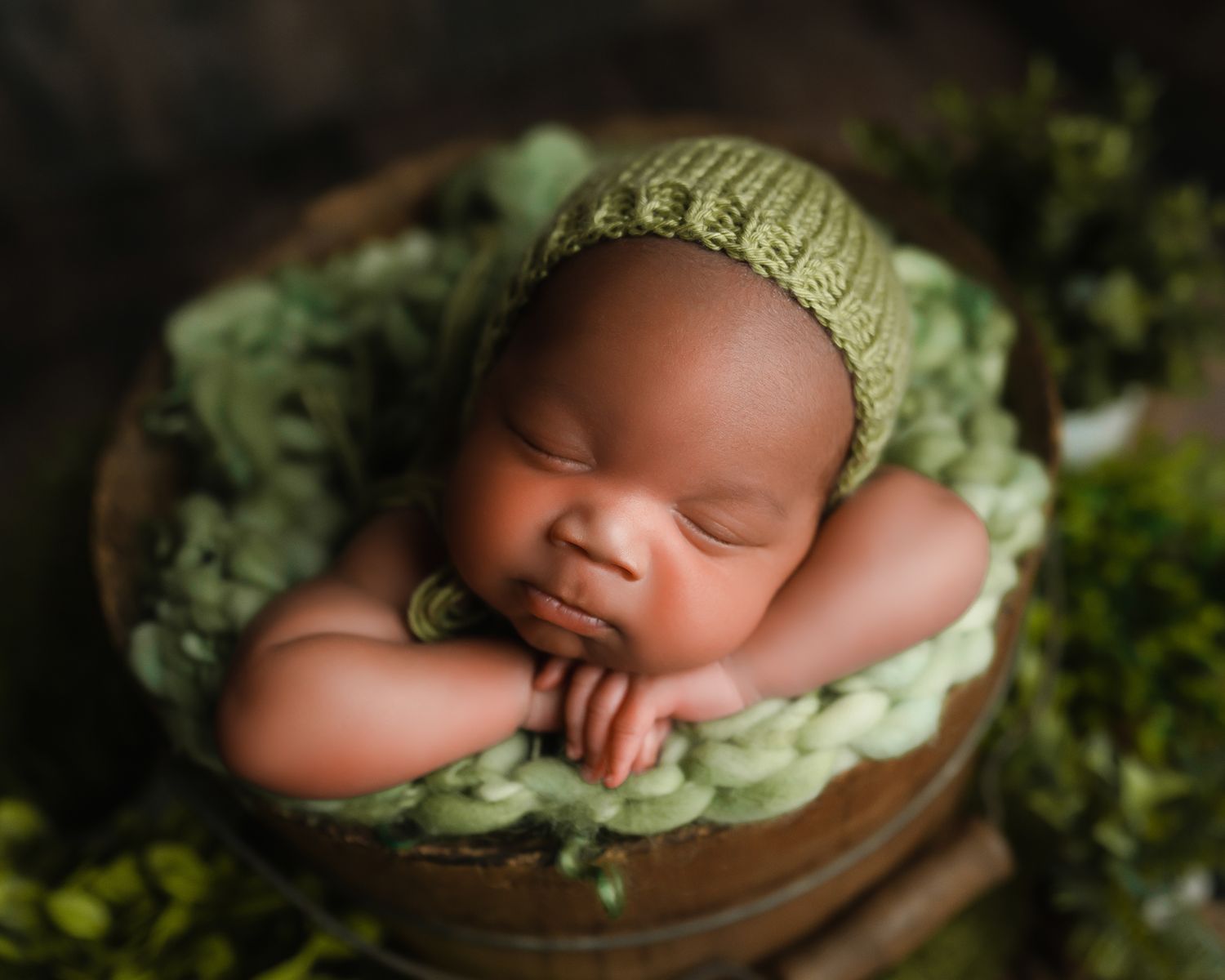 Newborn photography studio located in between Atlanta, Georgia and Birmingham, Alabama with full service photo studio.