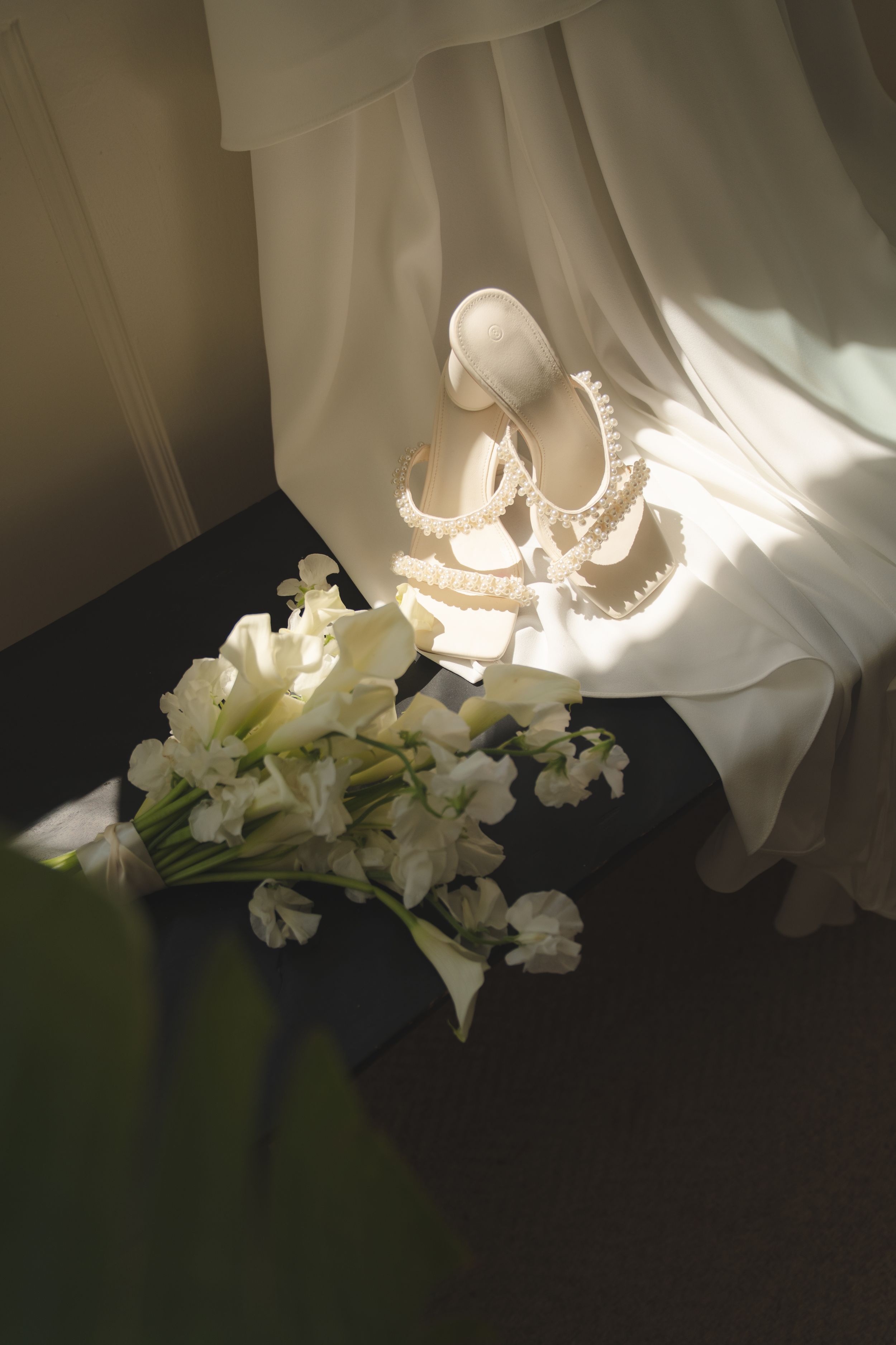 shoes and flower detail for kauai wedding by Kauai Wedding Photographer