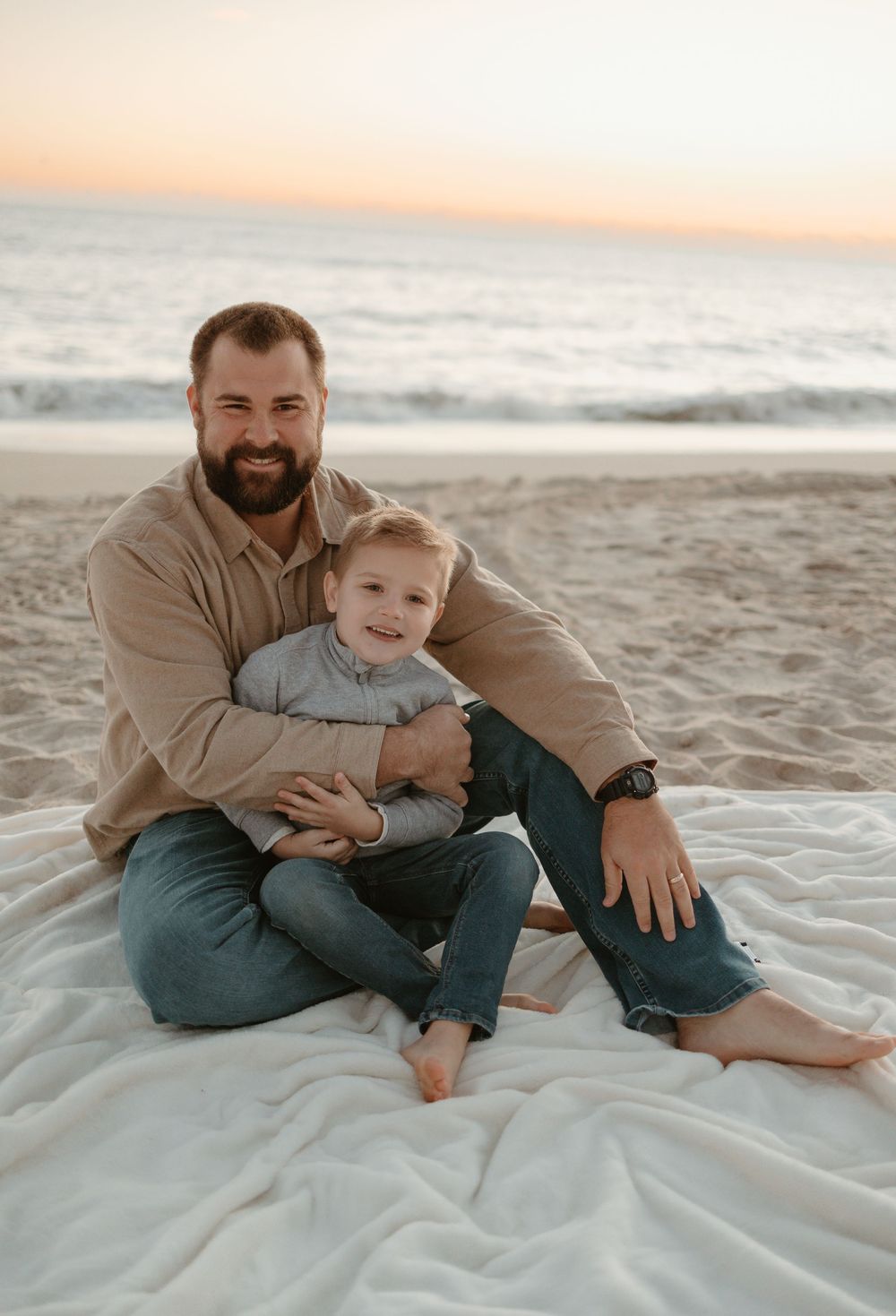 family, couples, documentary session, motherhood, sunrise,Satellite beach, cocoa beach, melbourne beach,