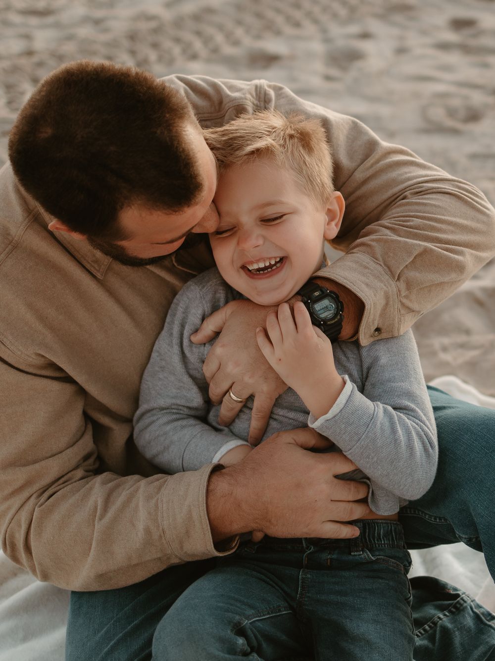 family, couples, documentary session, motherhood, sunrise,Satellite beach, cocoa beach, melbourne beach,