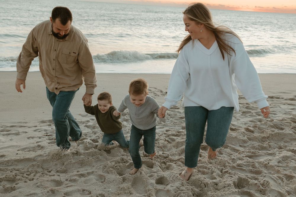 family, couples, documentary session, motherhood, sunrise,Satellite beach, cocoa beach, melbourne beach,