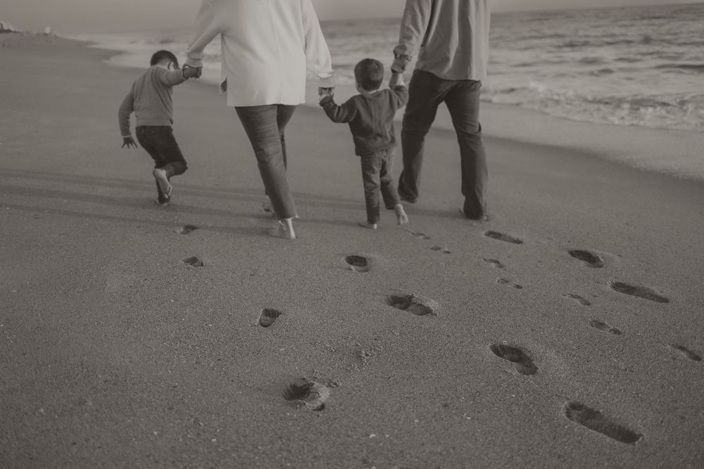 family, couples, documentary session, motherhood, sunrise,Satellite beach, cocoa beach, melbourne beach,