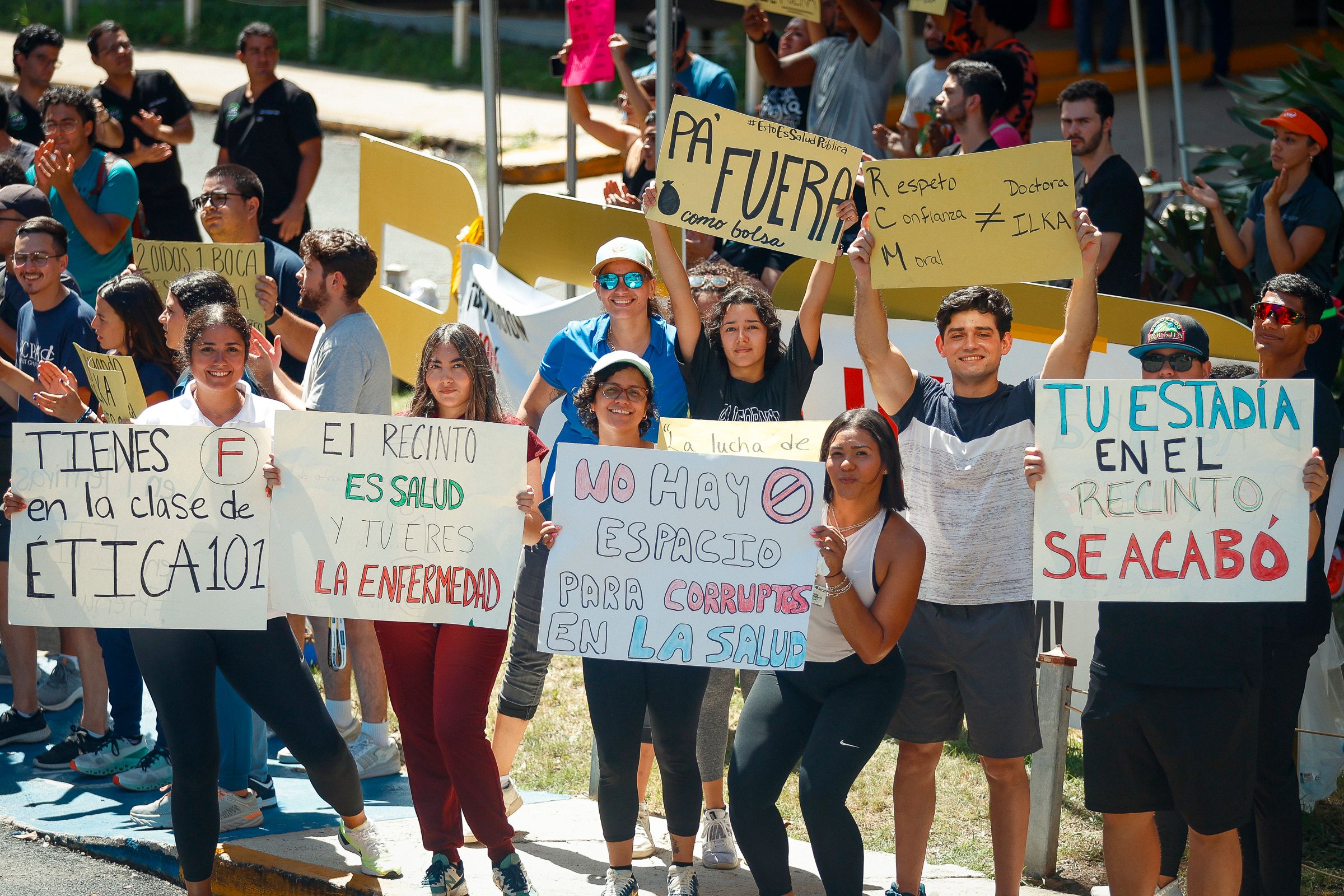 THE STRIKE OF STUDENTS, PROFESSORS, AND DOCTORS DEMANDING THE RESIGNATION OF THE CHANCELLOR OF THE RCM.