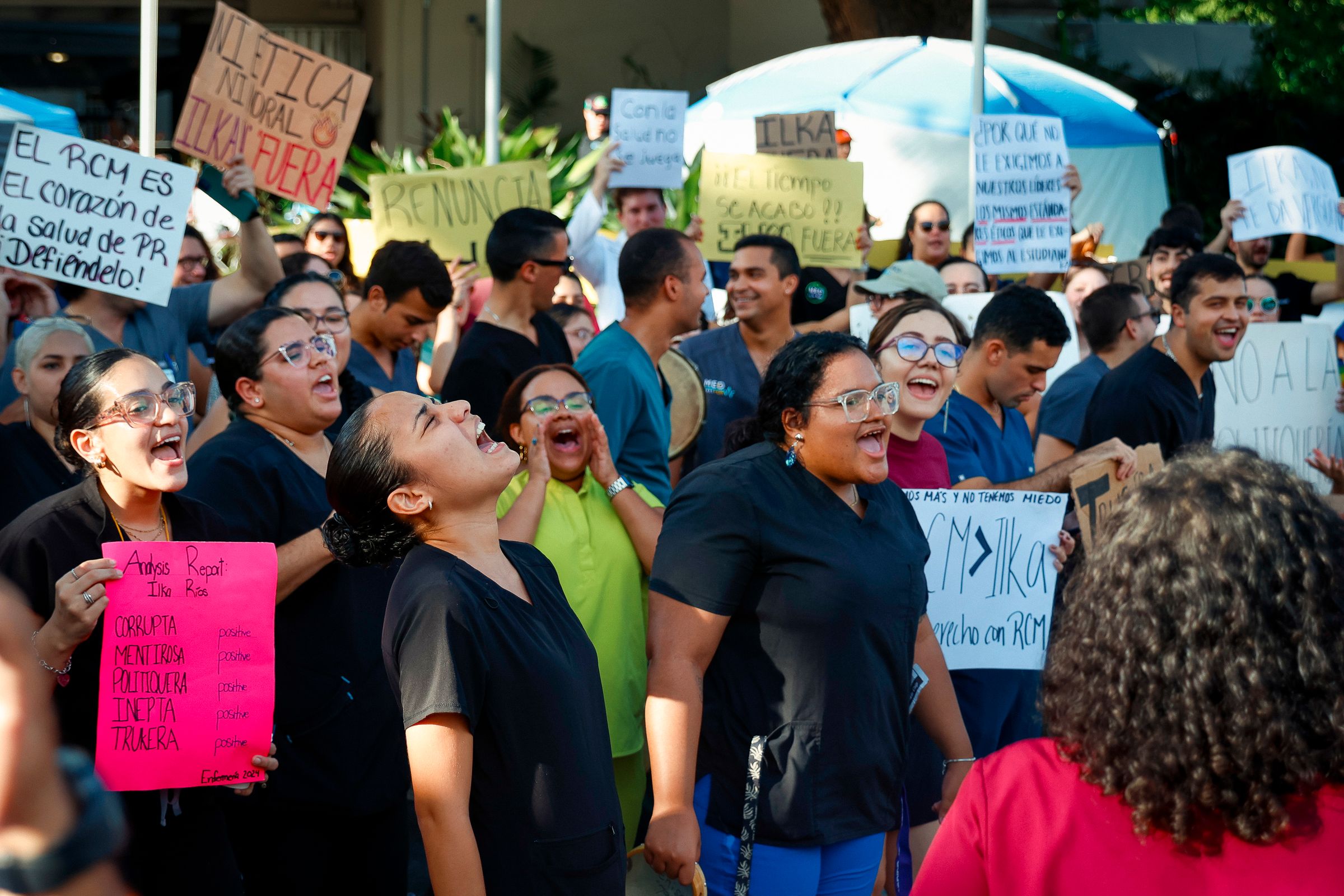 THE STRIKE OF STUDENTS, PROFESSORS, AND DOCTORS DEMANDING THE RESIGNATION OF THE CHANCELLOR OF THE RCM.