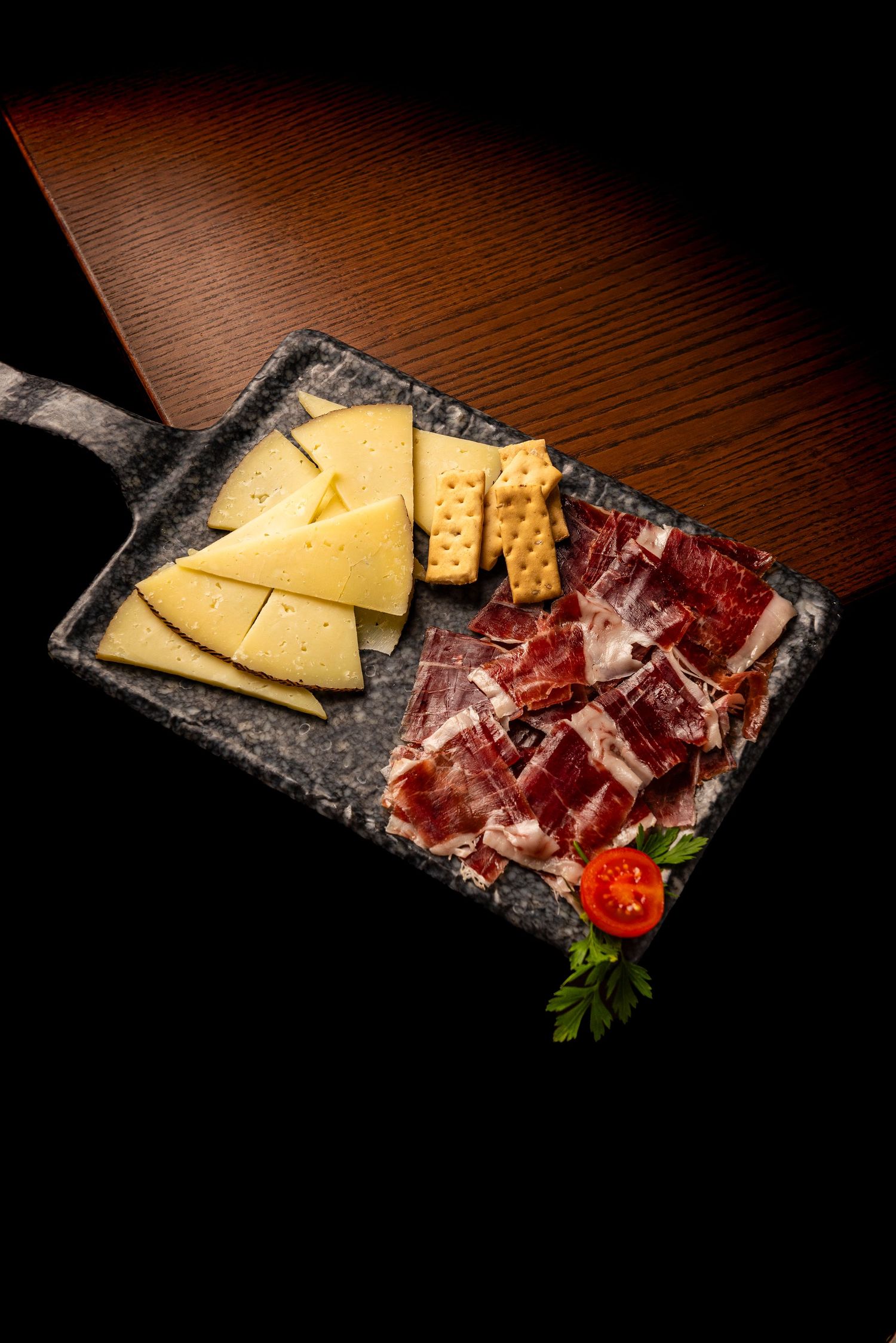 Fotografía gastronómica de platos vibrantes con ingredientes frescos en Costa del Sol, Nerja, Málaga y Marbella, por Robert Centurion.