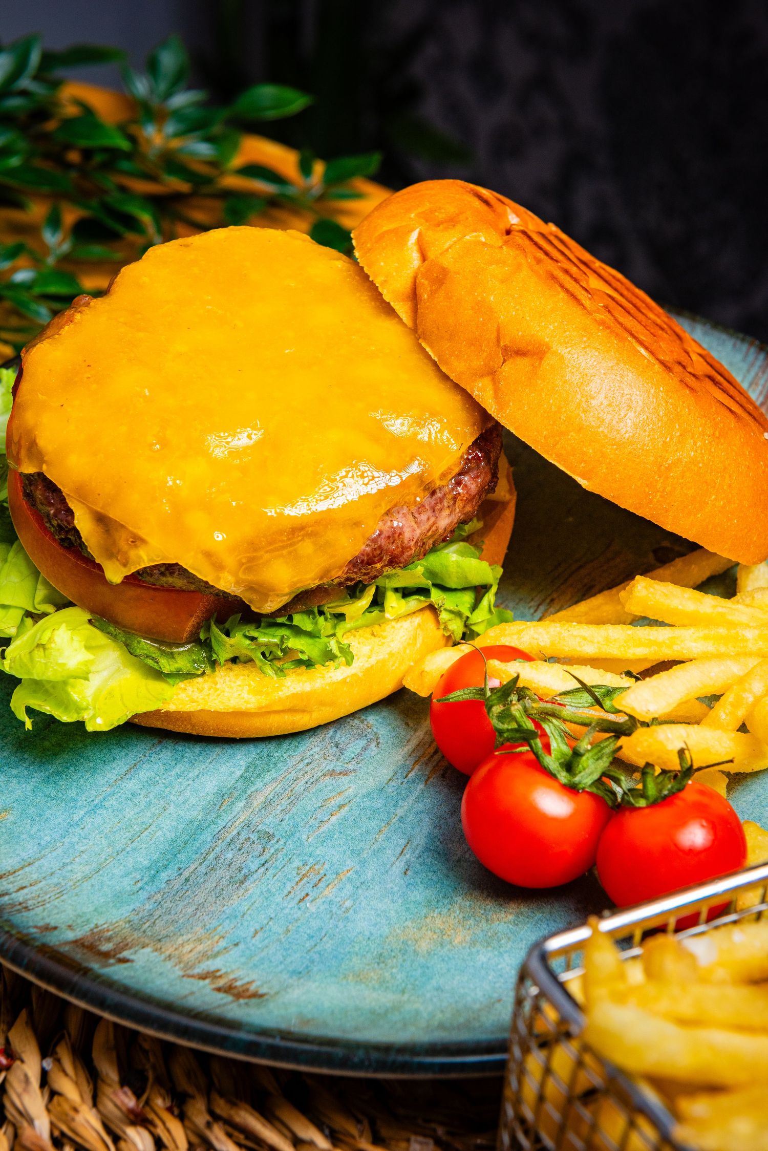Fotografía gastronómica de platos vibrantes con ingredientes frescos en Costa del Sol, Nerja, Málaga y Marbella, por Robert Centurion.