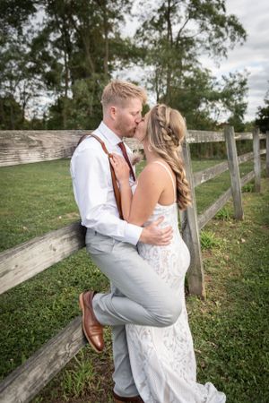 outdoor wedding couple