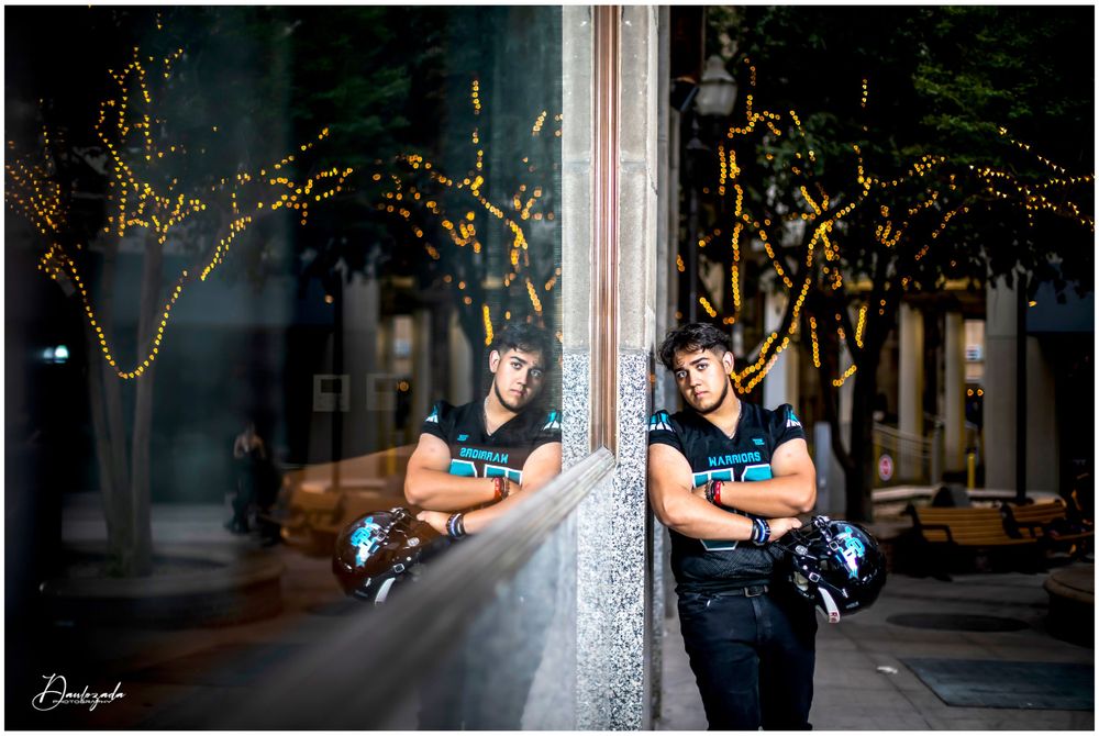 Bold senior portraits in Downtown El Paso – Class of 2025 graduation photoshoot