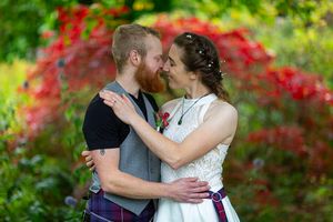 bride and groom at the biblical gardens in elgin
