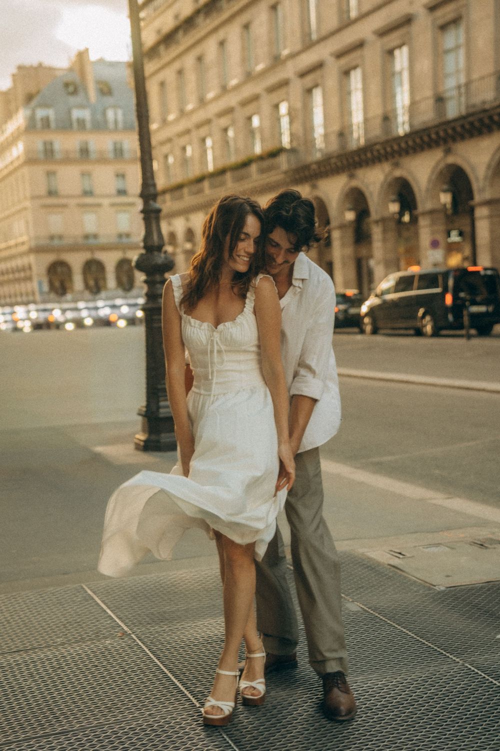 Romantic couple photoshoot in Paris