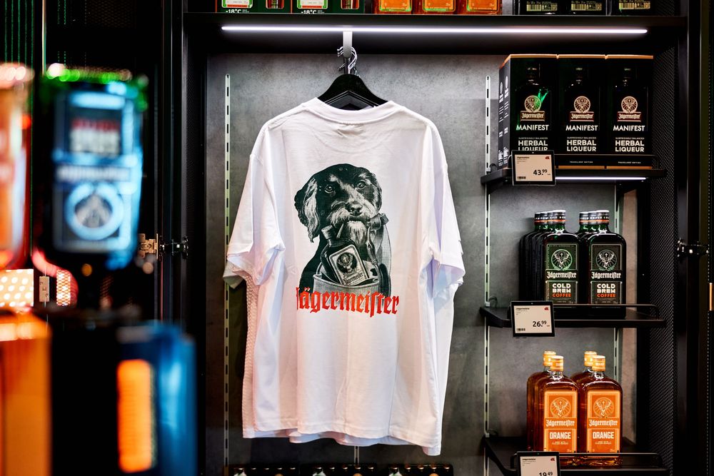 Jägermeister Jägerland Travel Retail activation at Frankfurt Airport Terminal 3 photographed by Adam Bertalan