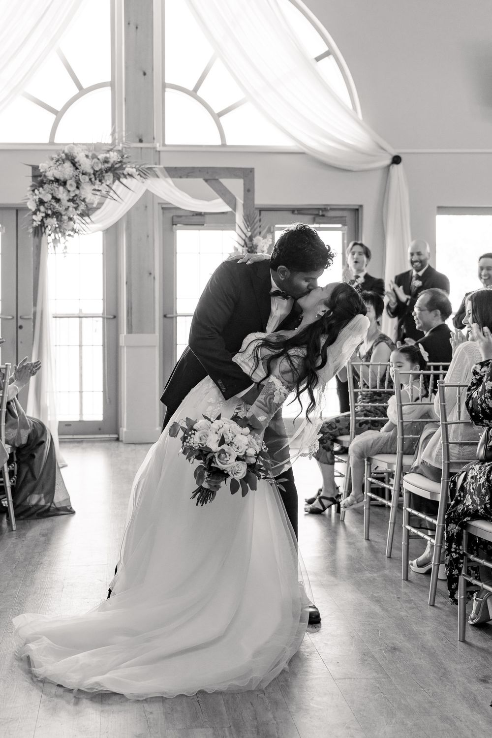 photojournalist photo of the couple kissing