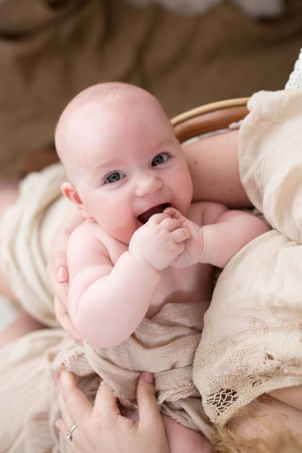 breastfeeding portrait by little wonderland photography widnes cheshire