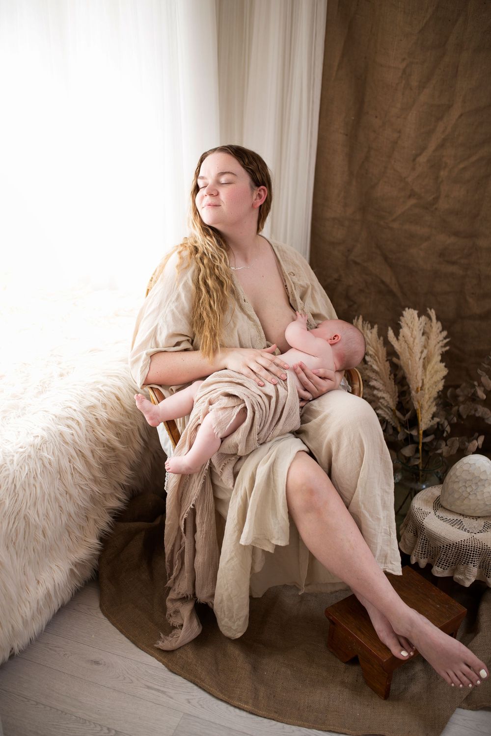 breastfeeding portrait by little wonderland photography widnes cheshire