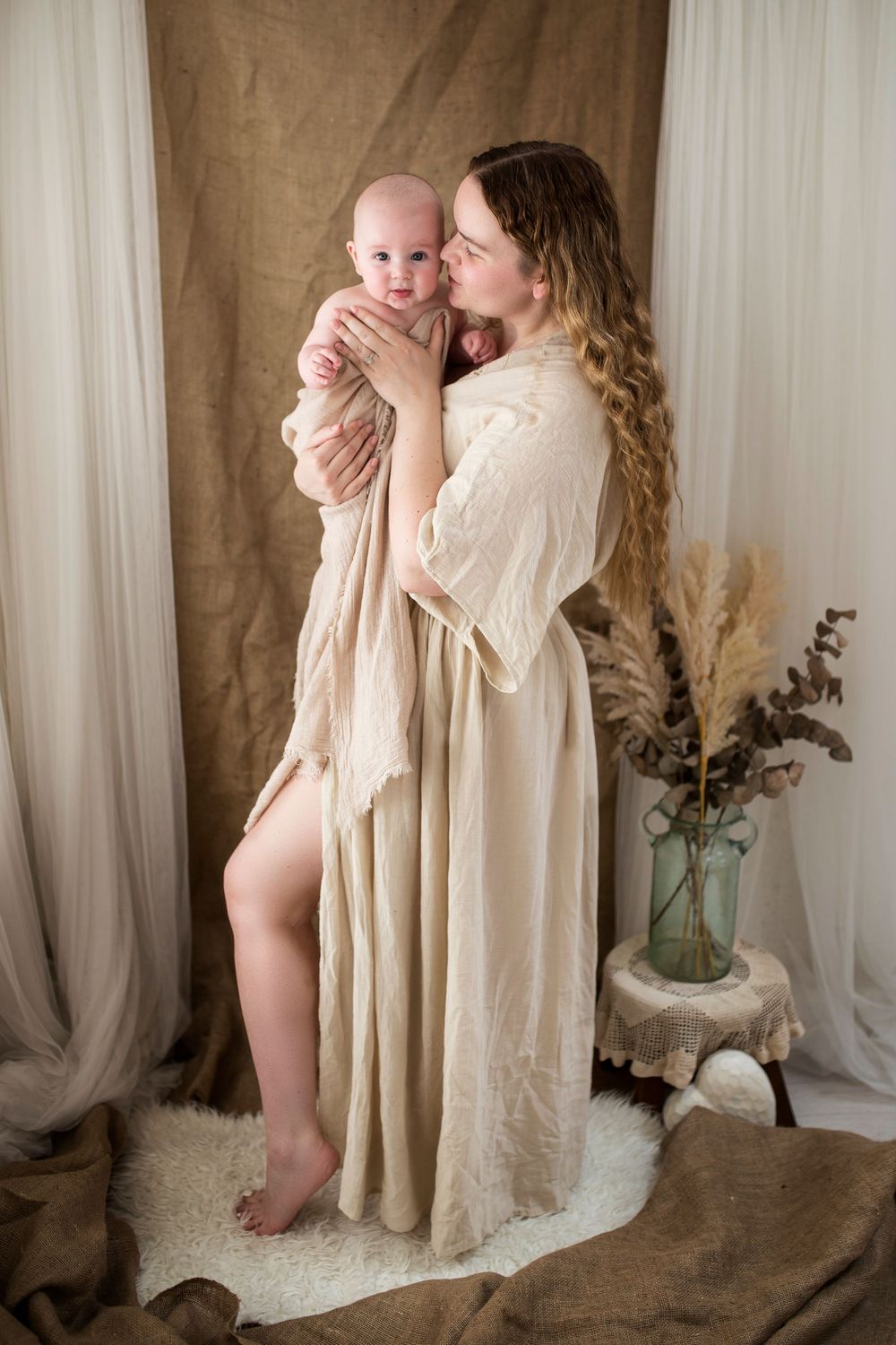 breastfeeding portrait by little wonderland photography widnes cheshire