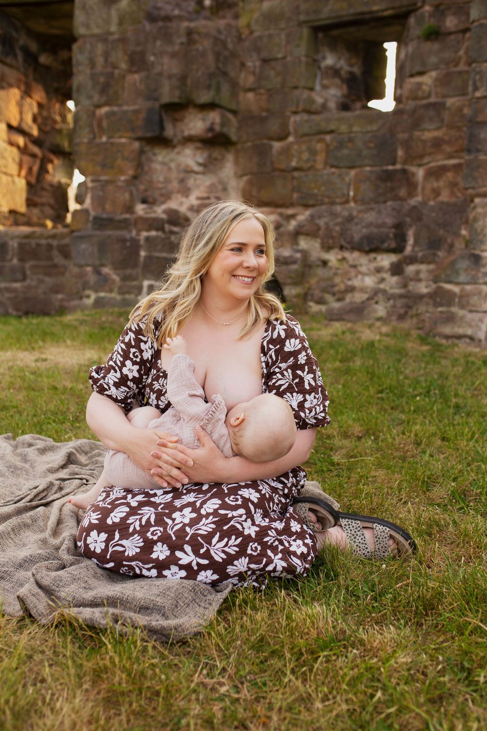 breastfeeding portrait by little wonderland photography widnes cheshire