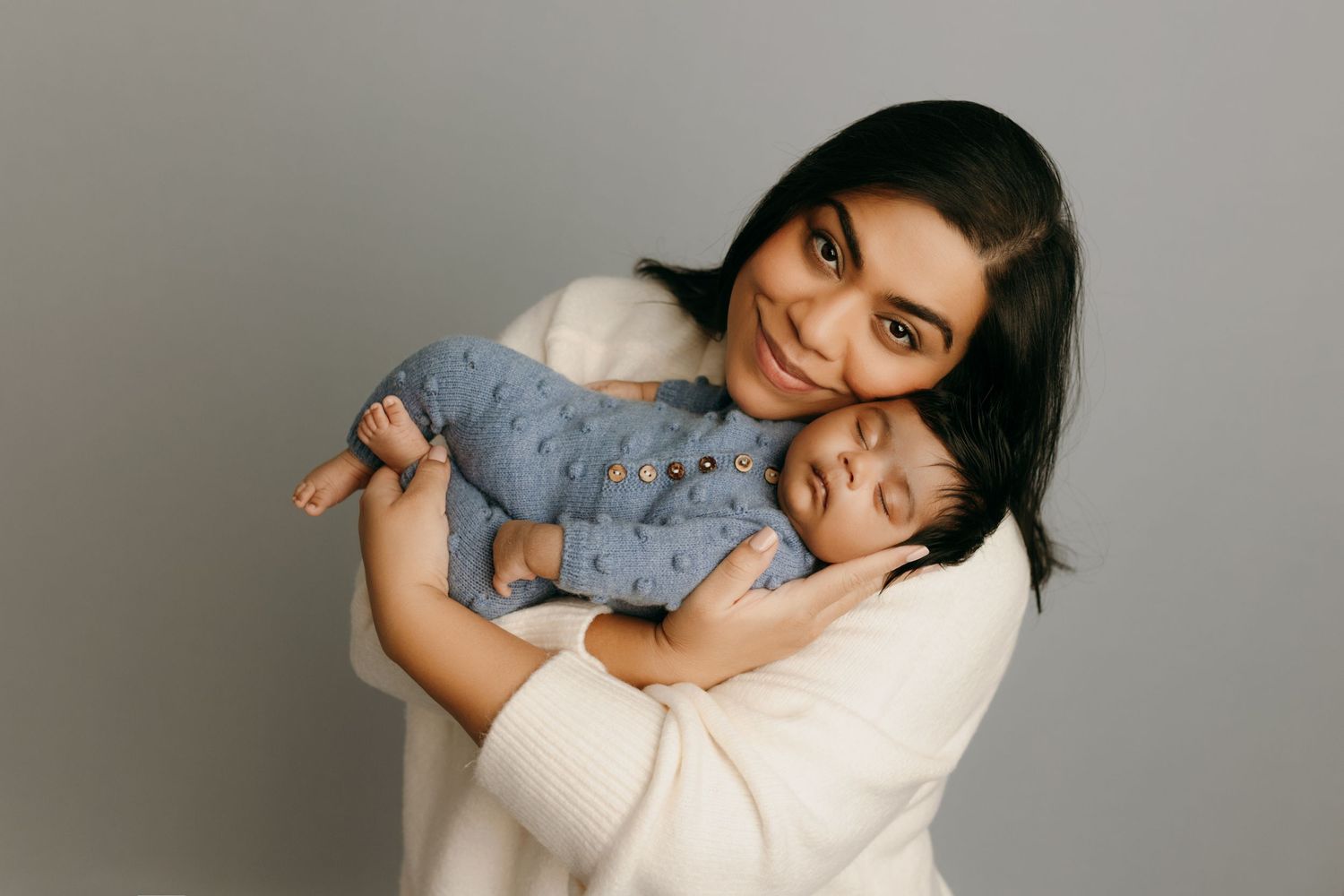 family photographer in victoria bc, maternity photograper in victoria bc, newborn photographer victoria bc, newborn photos nanaimo bc,