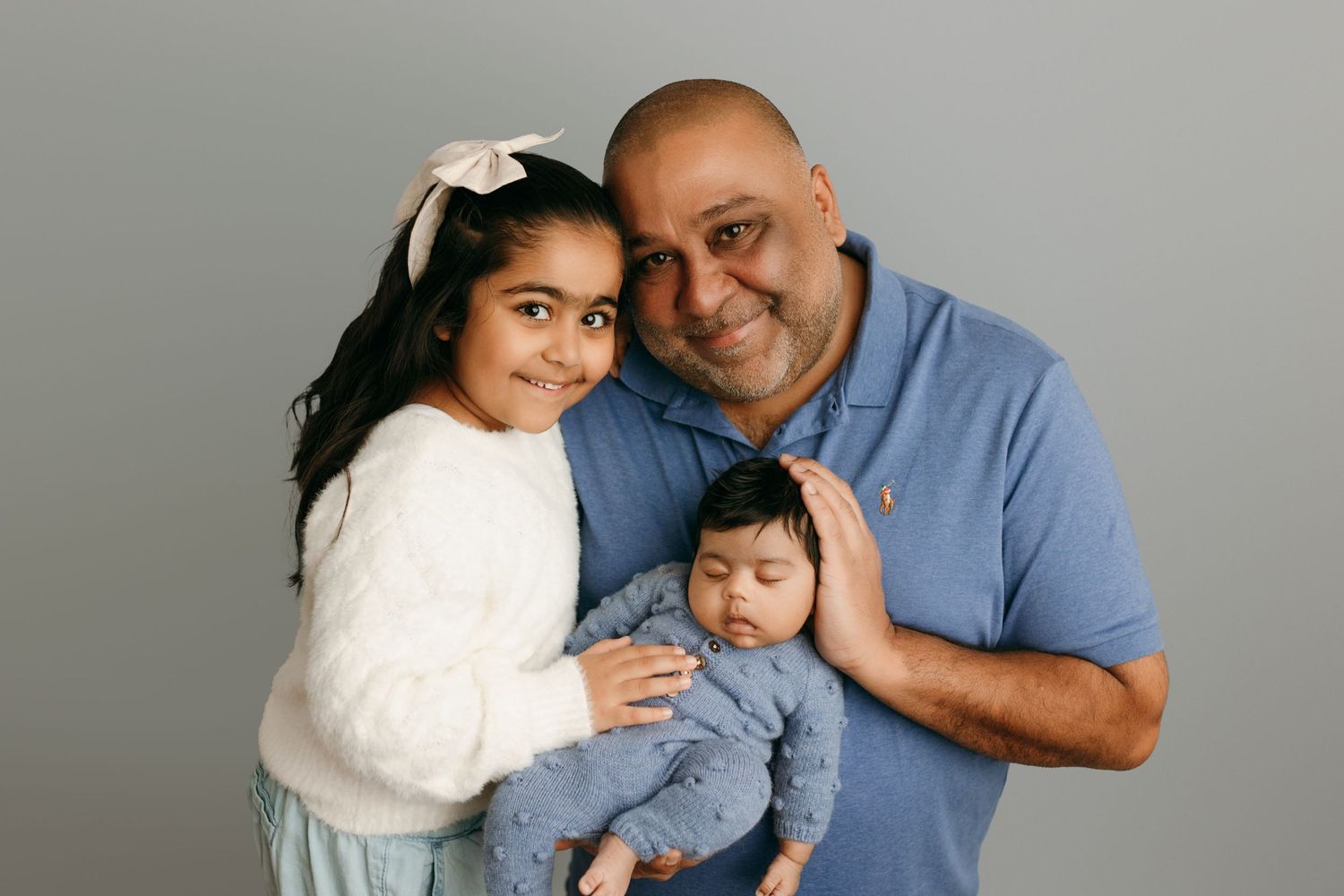 family photographer in victoria bc, maternity photograper in victoria bc, newborn photographer victoria bc, newborn photos nanaimo bc,