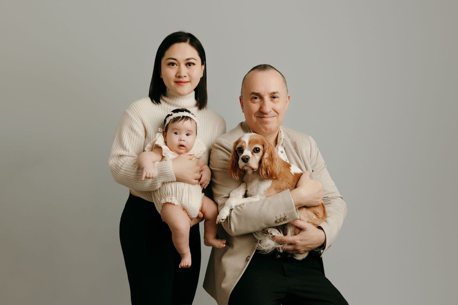 family photographer in victoria bc, maternity photograper in victoria bc, newborn photographer nanaimo bc, newborn photos nanaimo bc,