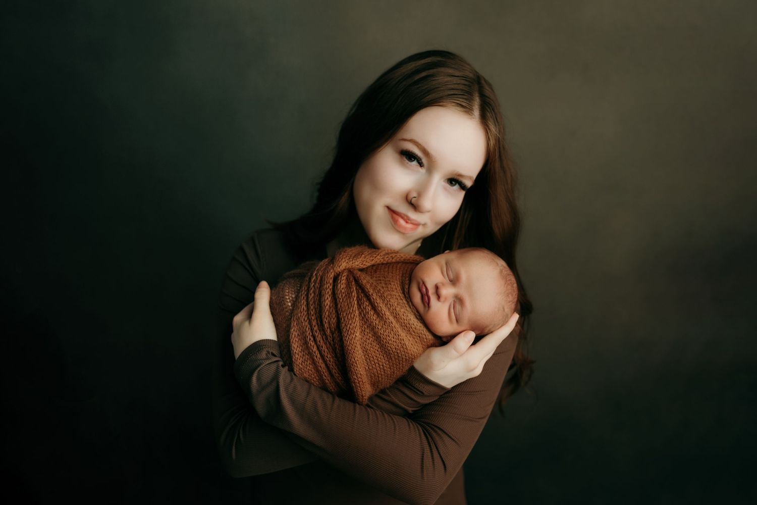 family photographer in victoria bc, maternity photograper in victoria bc, newborn photographer victoria bc, newborn photos nanaimo bc,