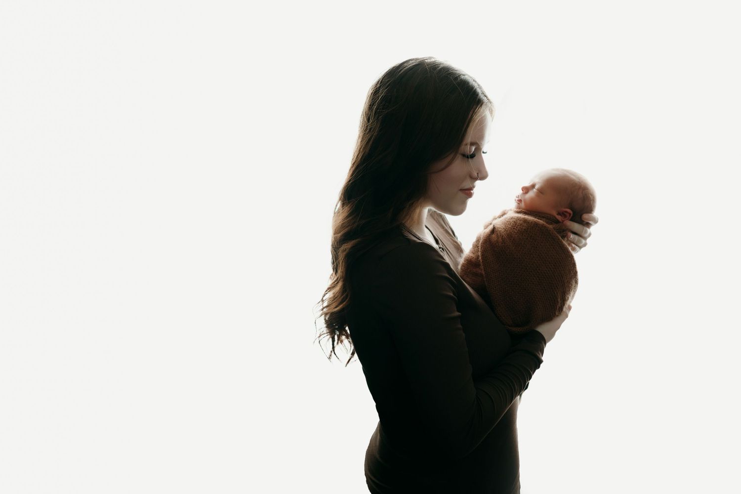 family photographer in victoria bc, maternity photograper in victoria bc, newborn photographer victoria bc, newborn photos nanaimo bc,