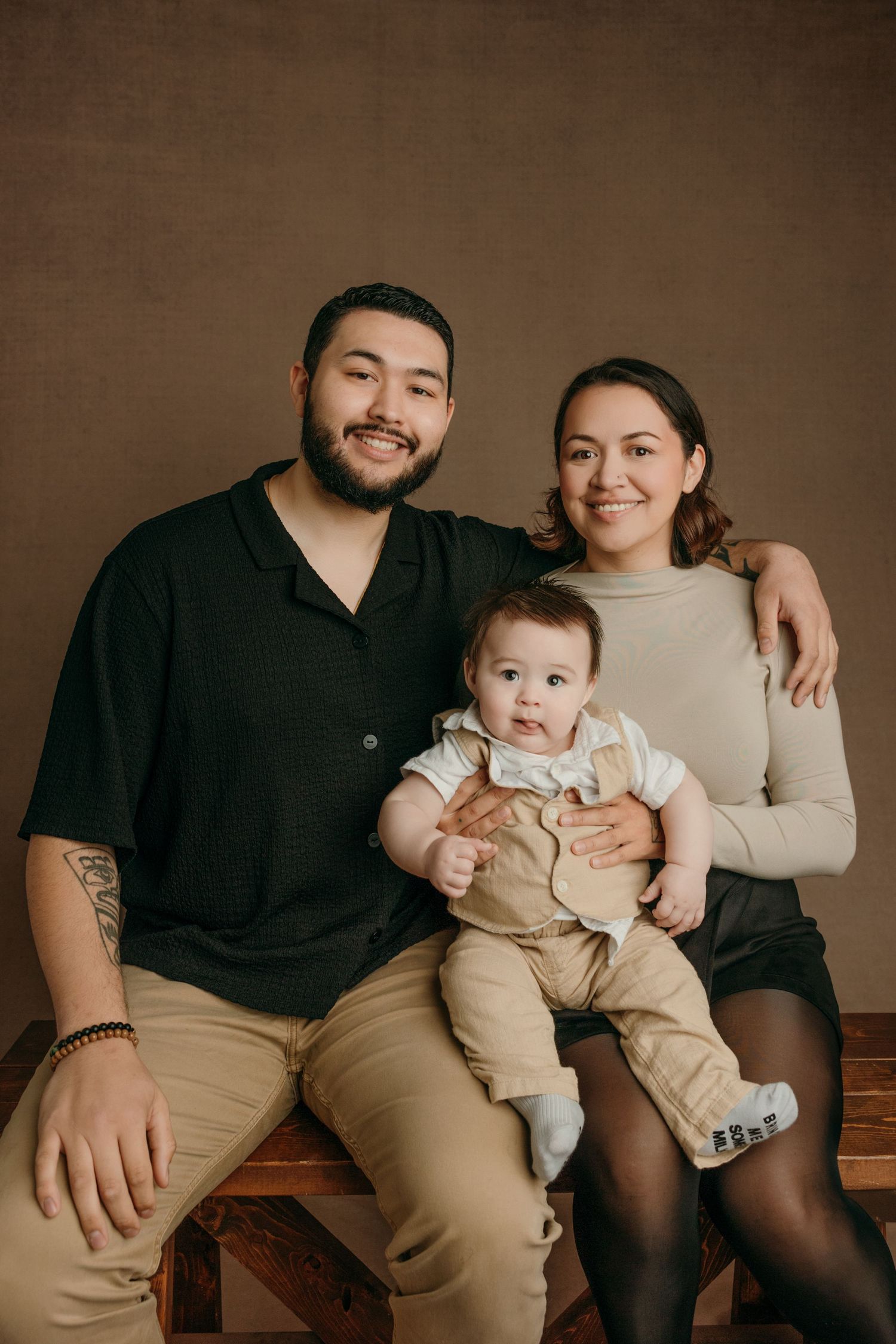 family photographer in victoria bc, children photograper in victoria bc, photographer victoria bc, yyj, victotria bc, milestone photoshoot,