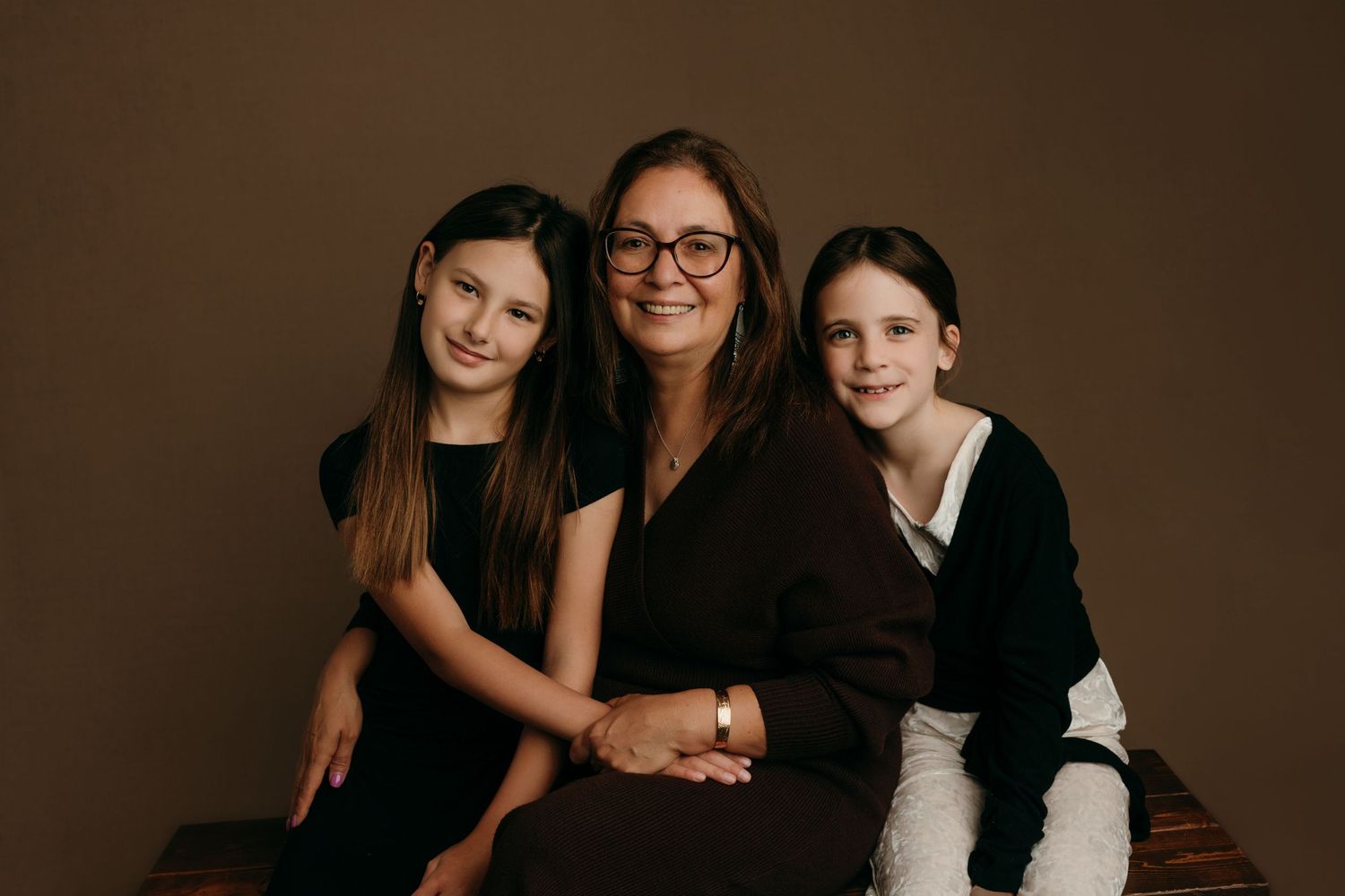 family photographer in victoria bc, children photograper in victoria bc, photographer victoria bc, yyj, victotria bc, milestone photoshoot,