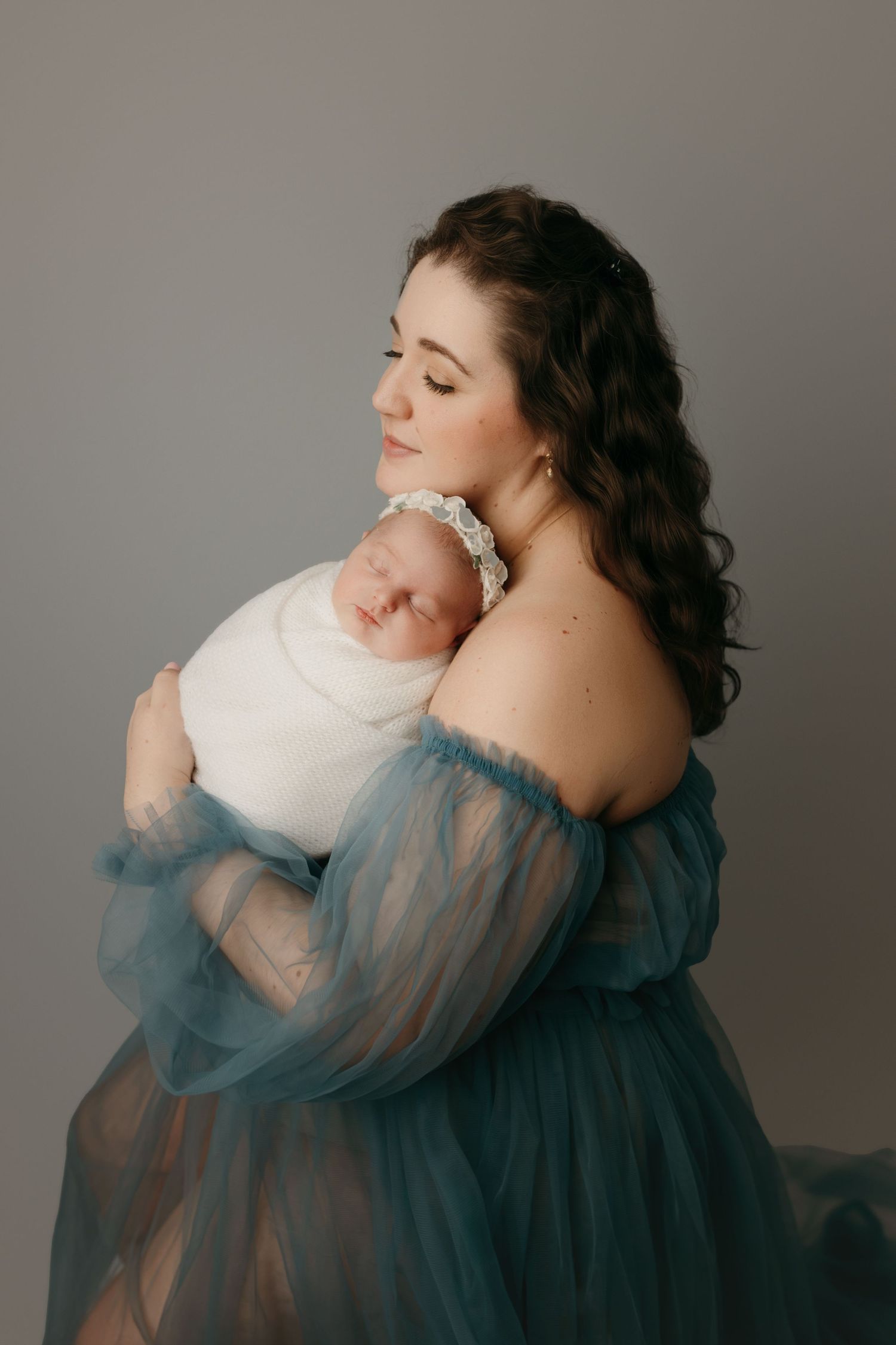 family photographer in victoria bc, maternity photograper in victoria bc, newborn photographer victoria bc, newborn photos nanaimo bc,