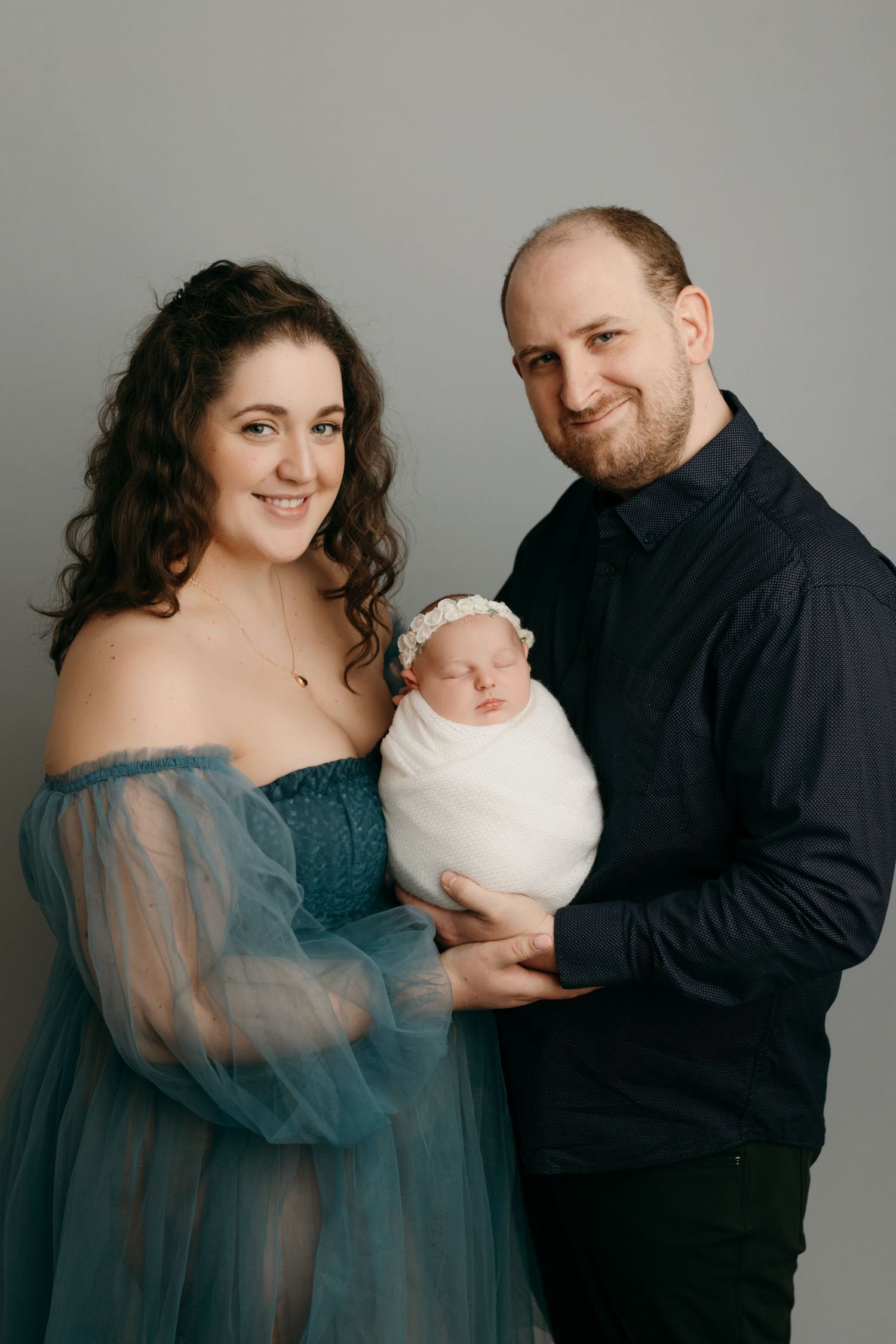 family photographer in victoria bc, maternity photograper in victoria bc, newborn photographer victoria bc, newborn photos nanaimo bc,