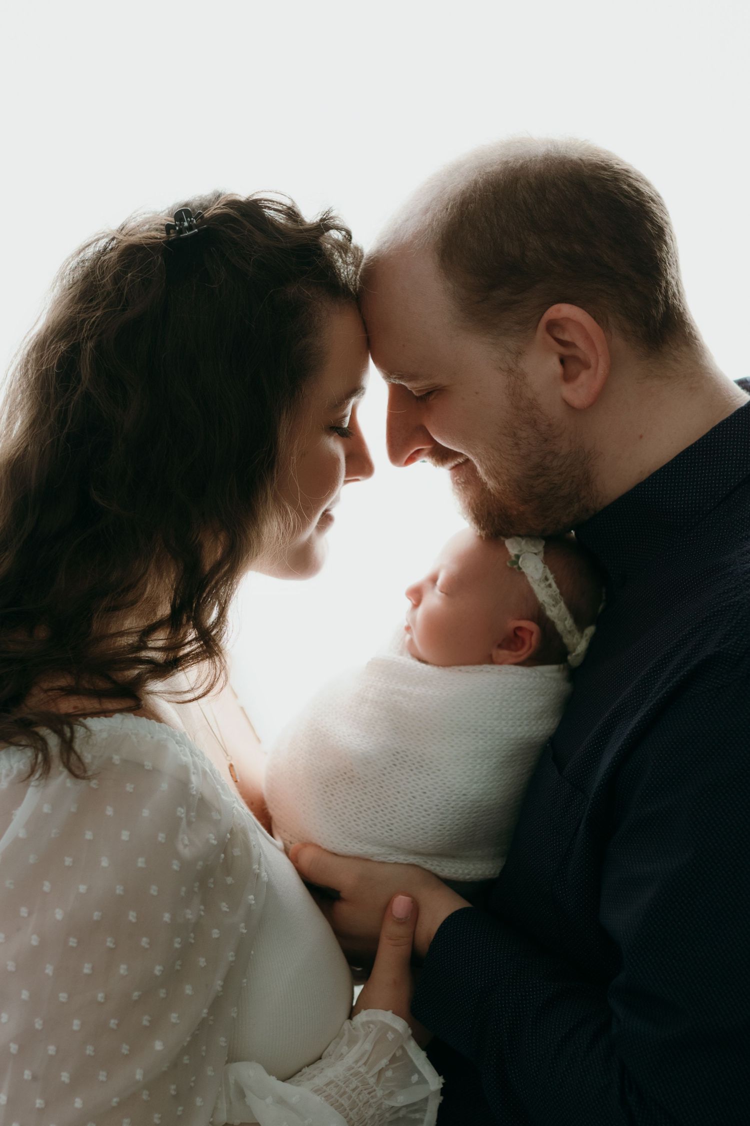 family photographer in victoria bc, maternity photograper in victoria bc, newborn photographer victoria bc, newborn photos nanaimo bc,