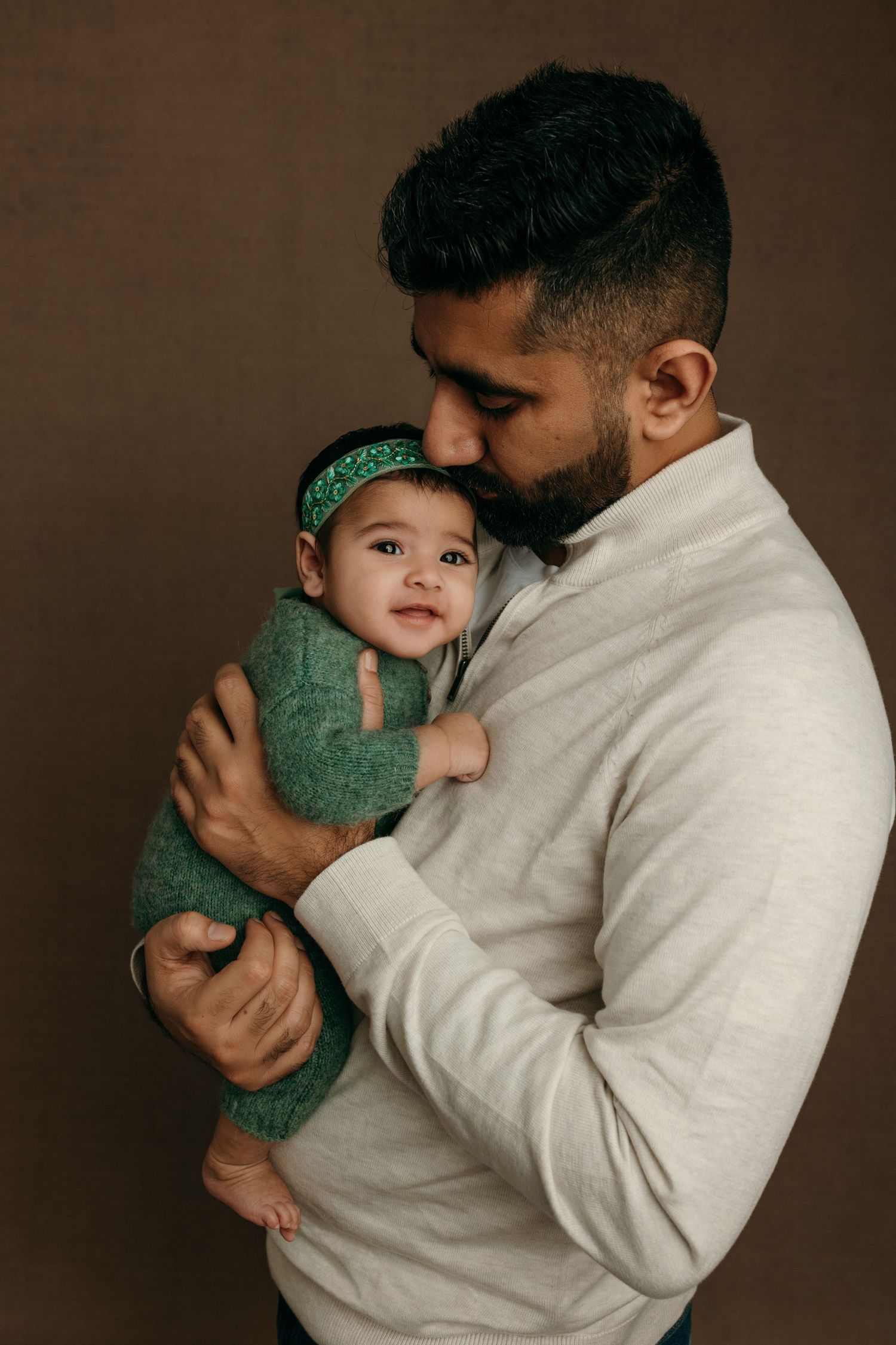 family photographer in victoria bc, maternity photograper in victoria bc, newborn photographer victoria bc, photographer victoria bc., yyj,