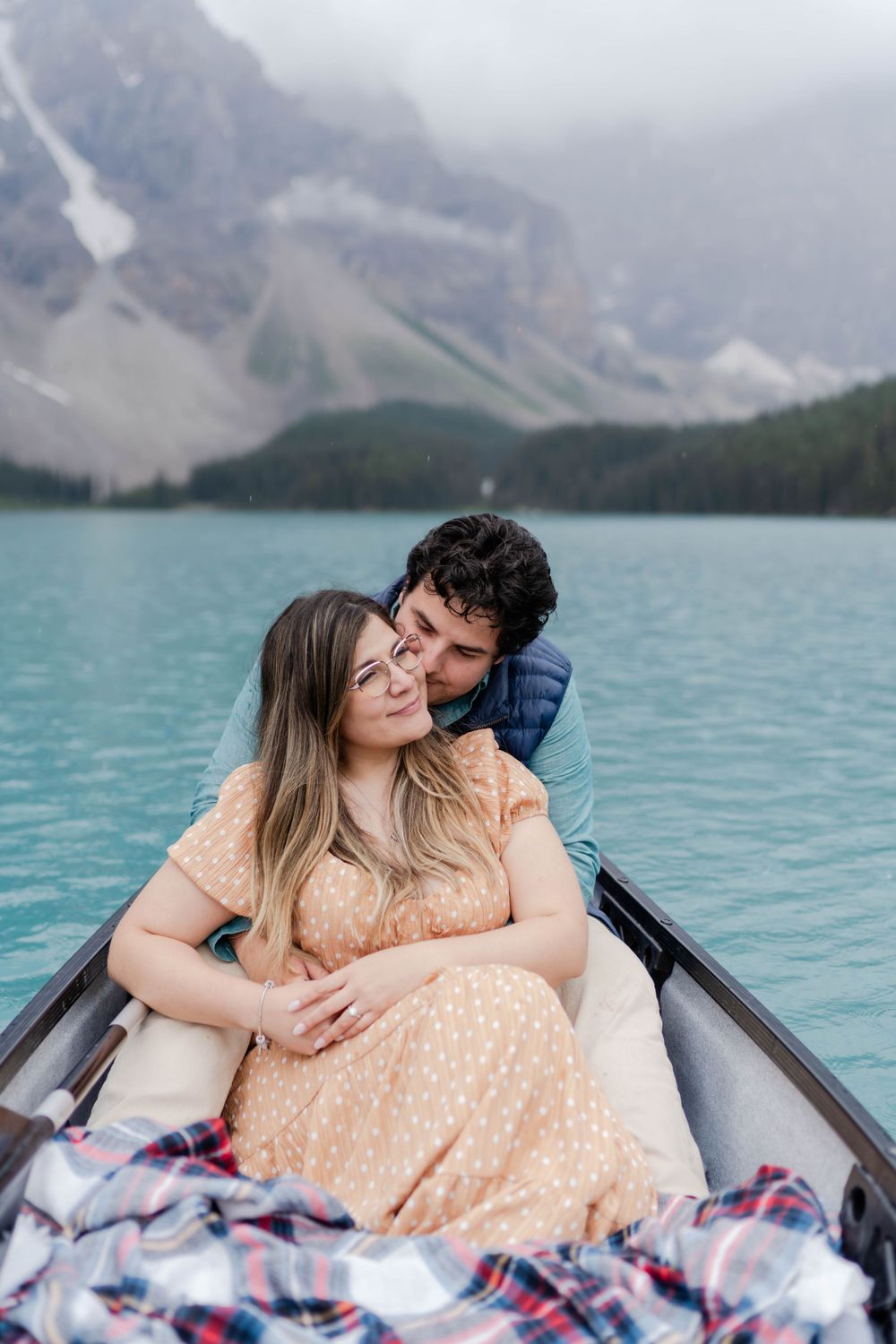 #morainelakeproposal #proposal #mountainproposal #mountainengagement #morainelakephotoshoot