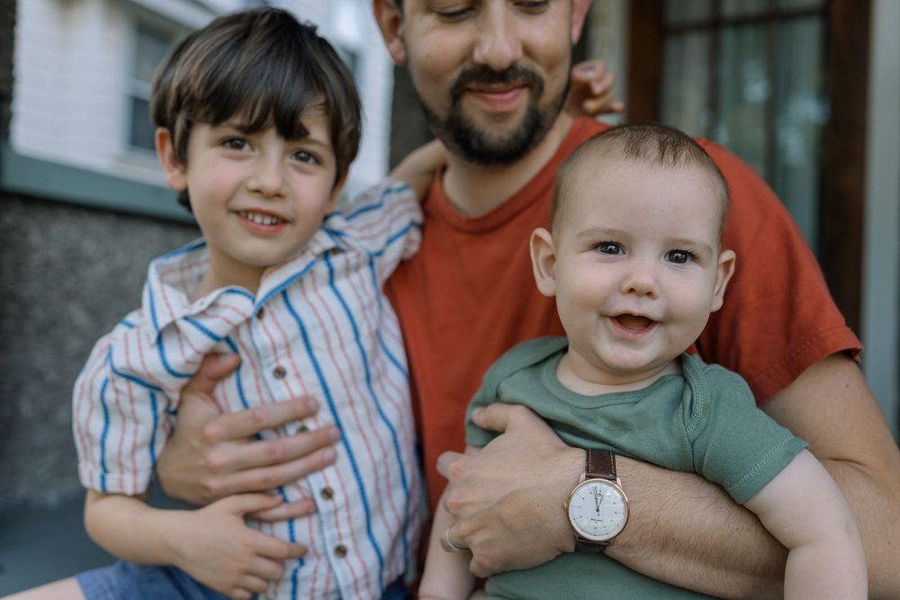 A candid outdoor family session by Hartford family photographer Anaise Prince