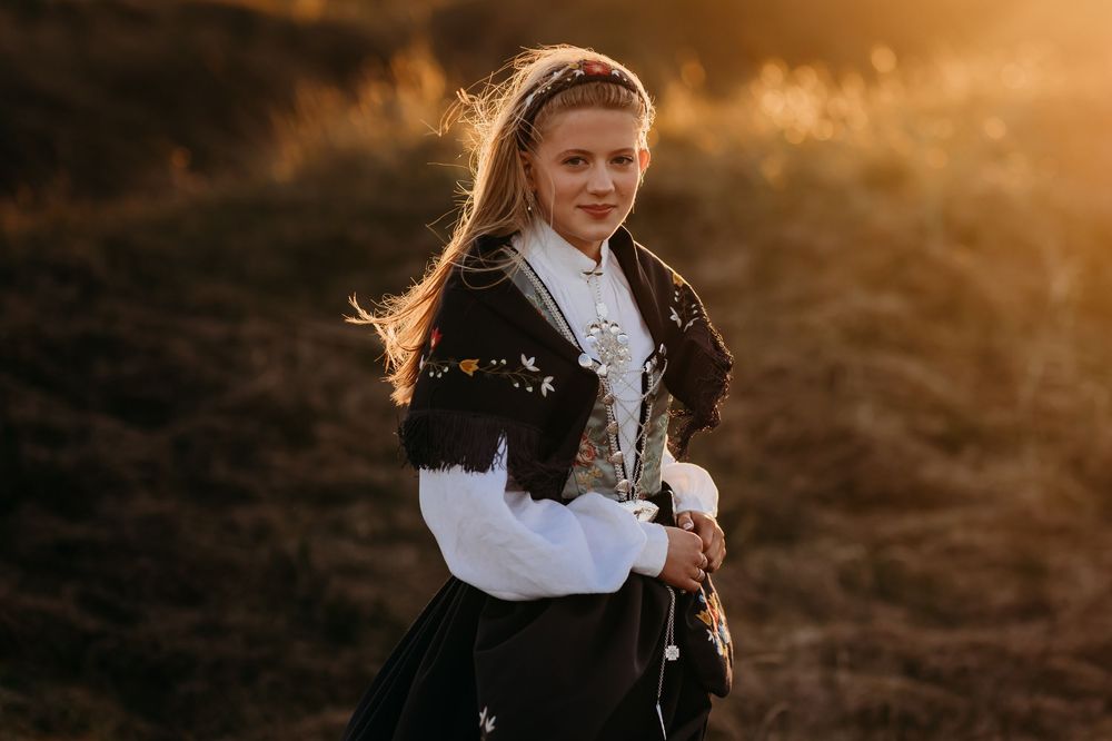 Konfirmantfotografering utendørs på Jæren