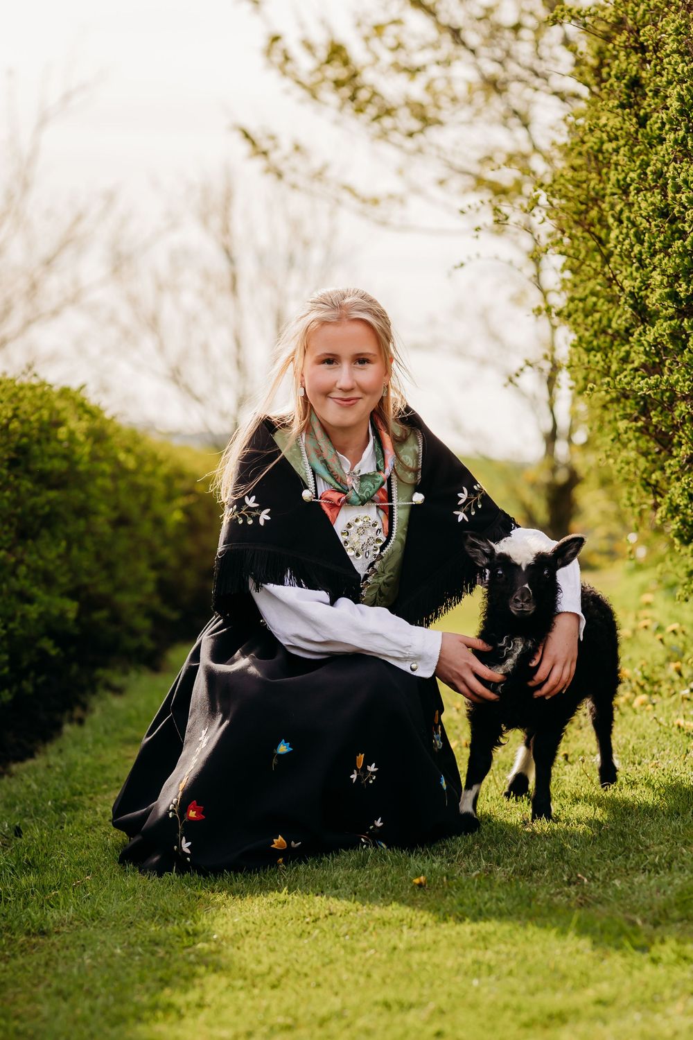 Konfirmantfotografering utendørs på Jæren