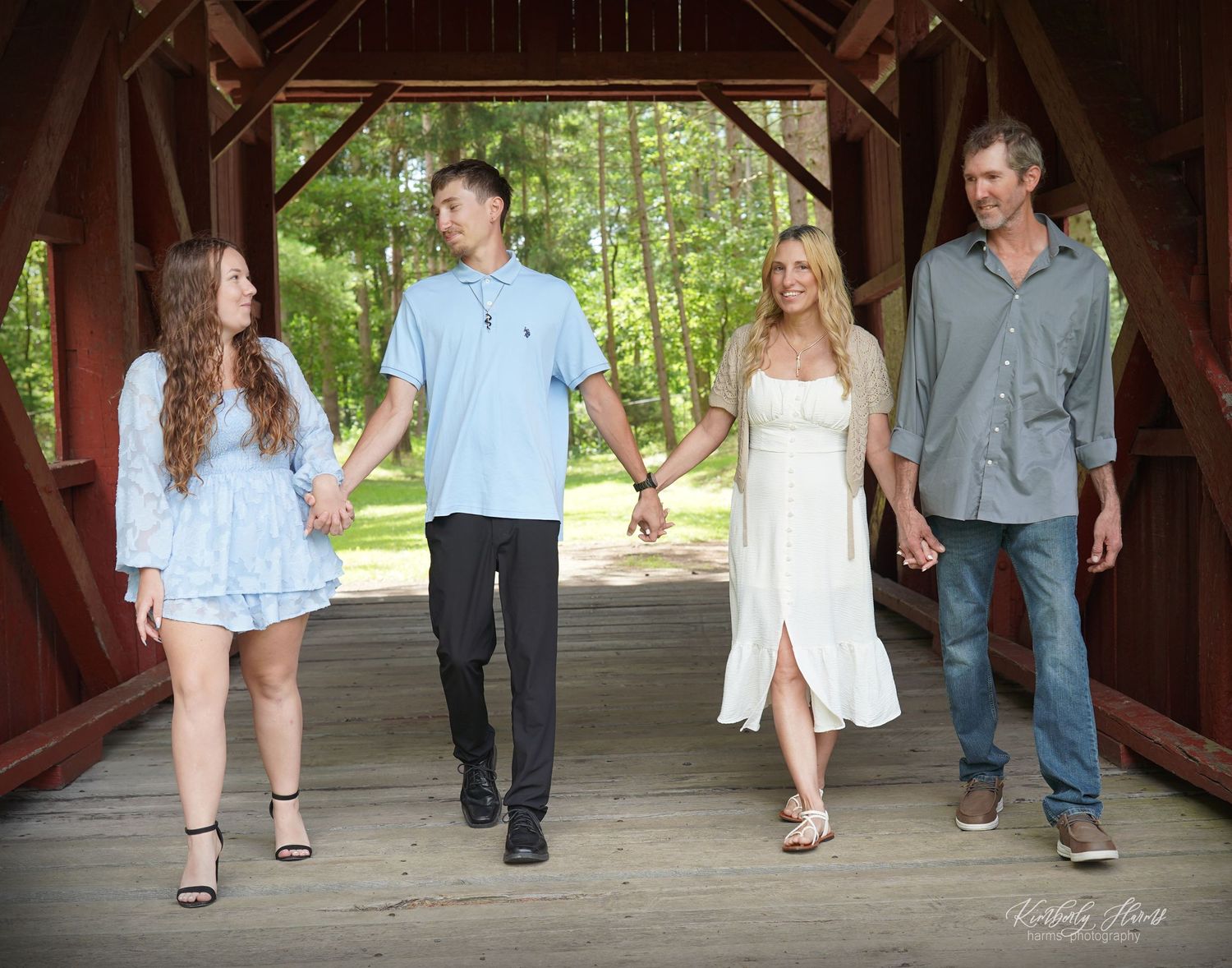 lifestyle portraits, outdoor portraits, family photos near Weirton, WV, family photos Wintersville, OH, family photos Burgettstown, PA